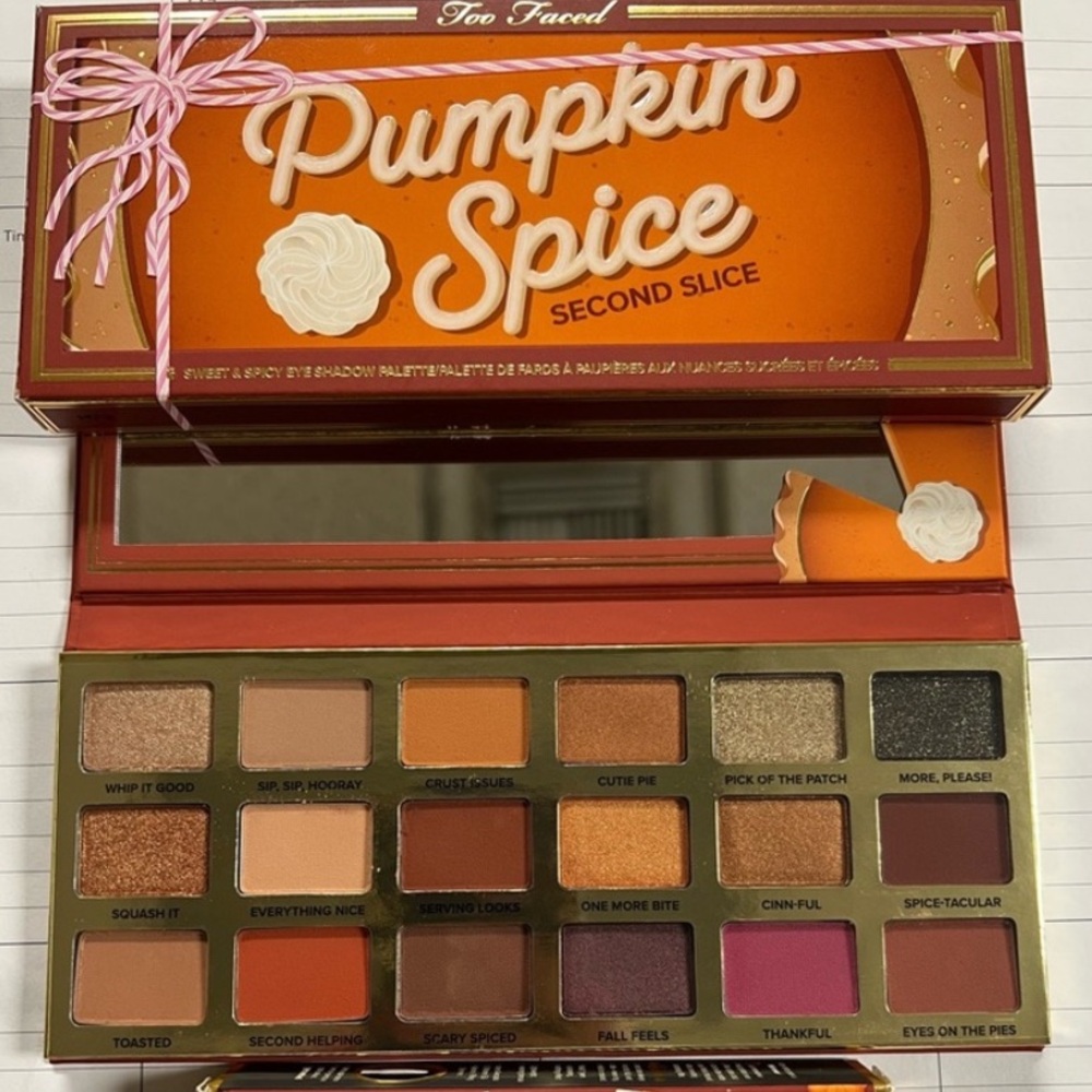 Too faced makeup set